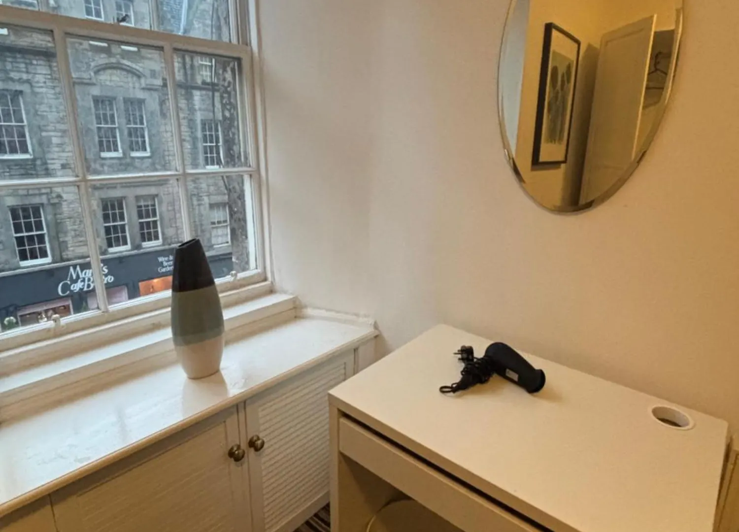 Cozy Downtown Apartment エディンバラ