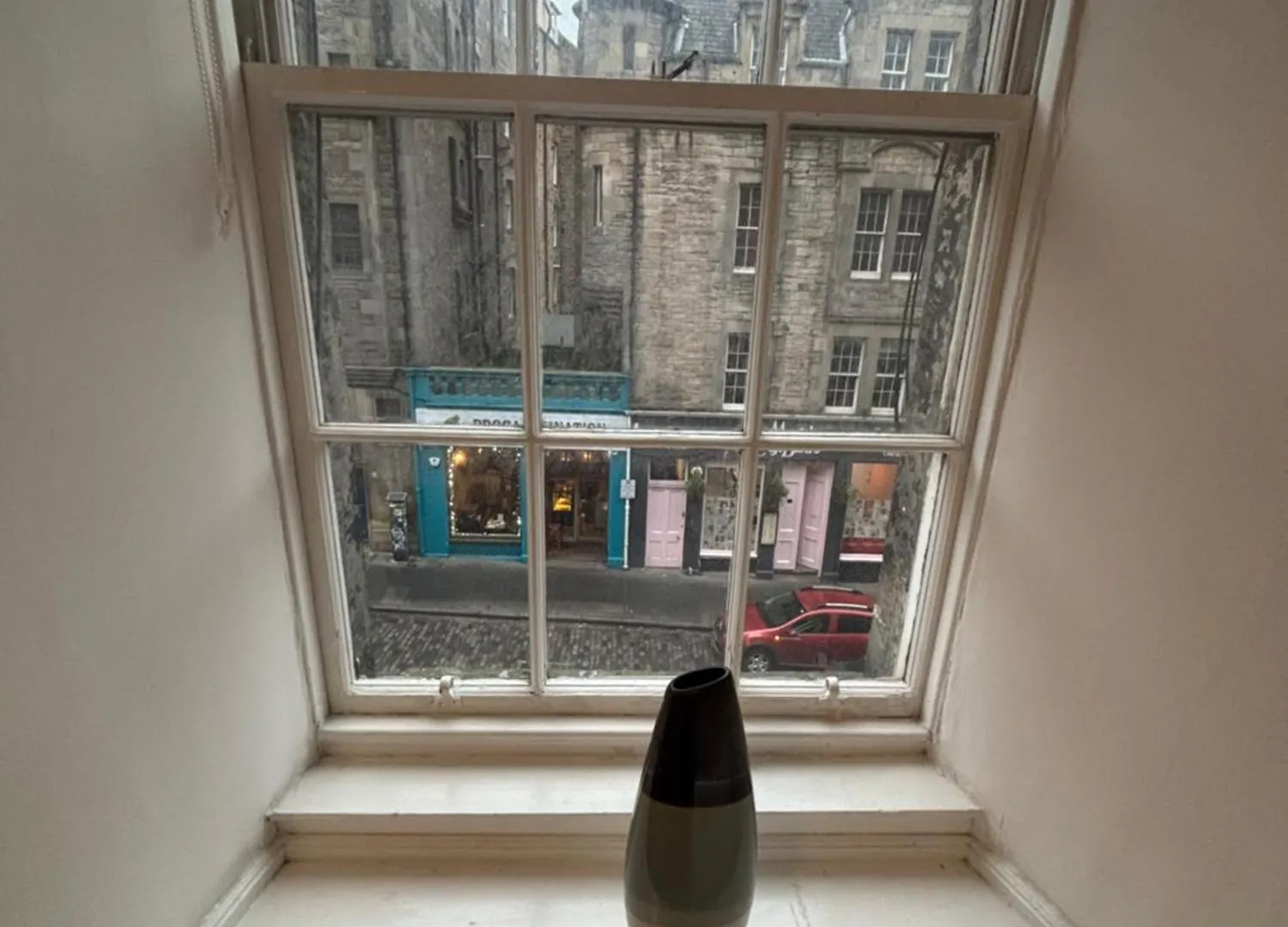 Cozy Downtown Apartment Edinburgh