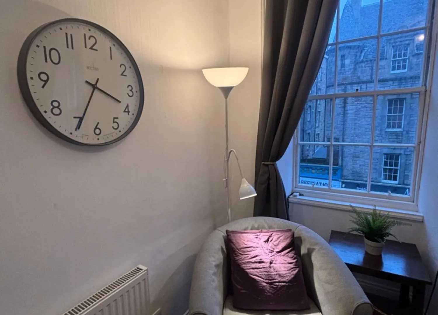 Cozy Downtown Apartment Edinburgh